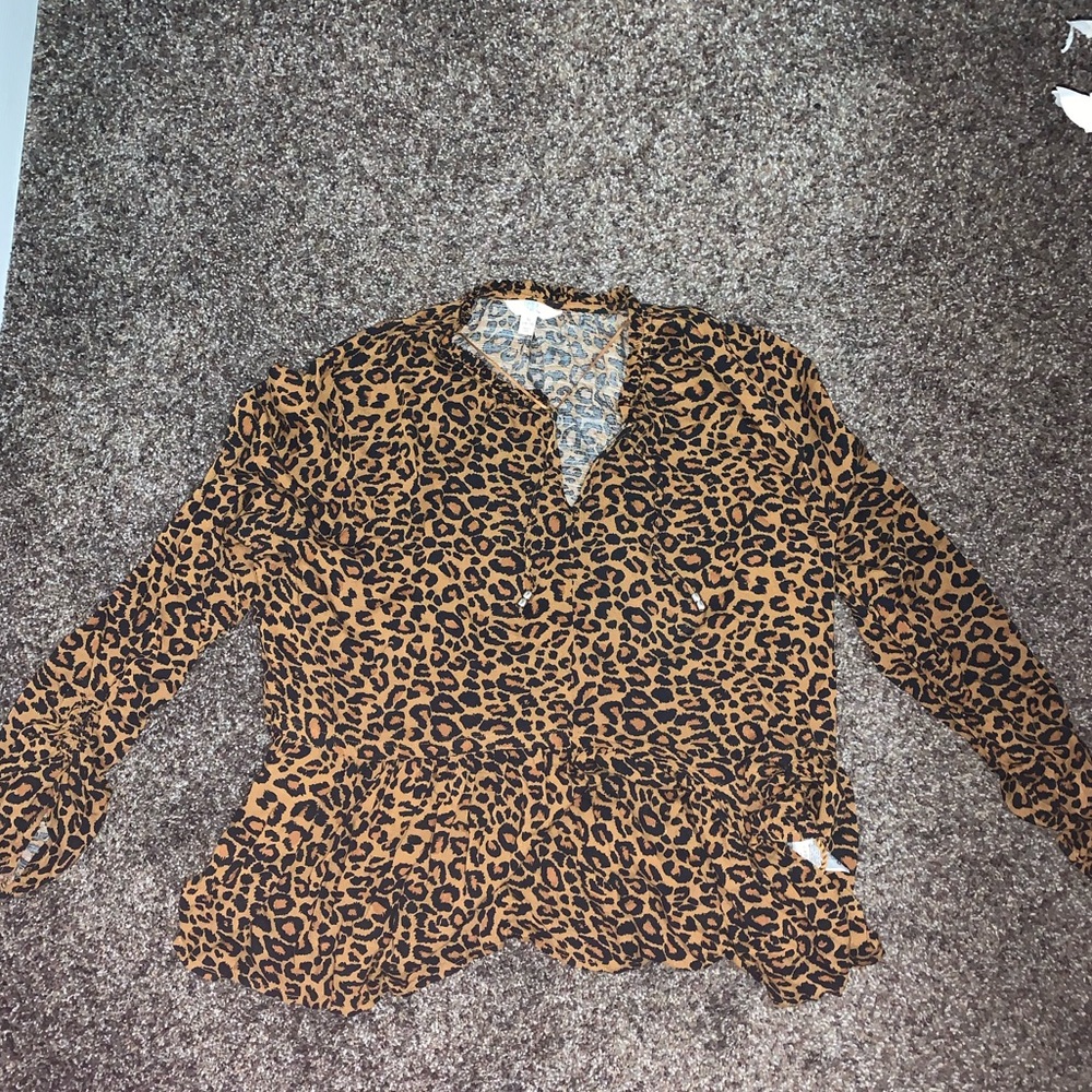 Cute blouse!